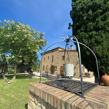 Vista Piscina Casallario Daire Volterra